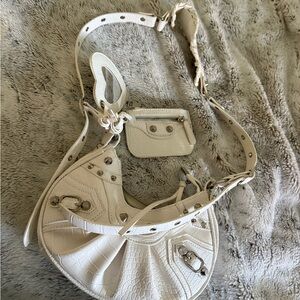 Fashion Nova Cream Croc-Embossed Shoulder Bag Set